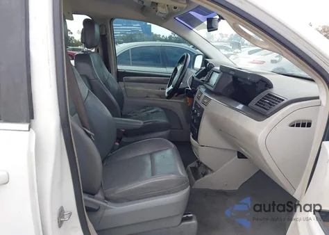 2010 Volkswagen Routan Se from USA, damaged, VIN 2V4RW3D1XAR272482